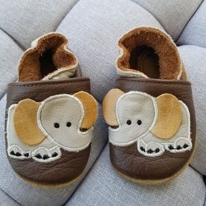 Handmade leather baby shoes